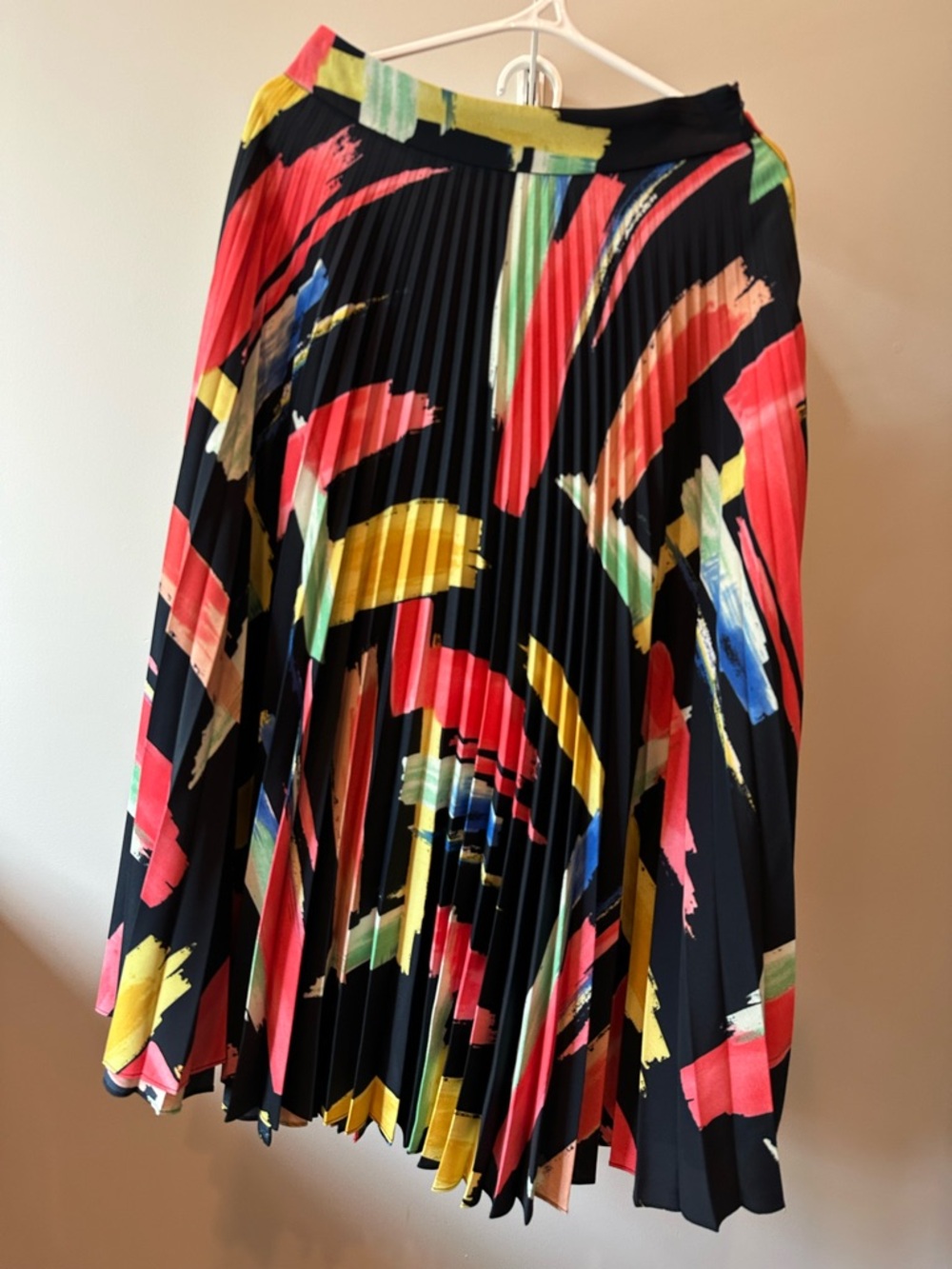 Milly Black Pleated Skirt with Multicolor Brushstroke Print